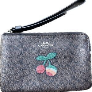 Authentic Coach Signature Corner Zip Wristlet Cherry Rare Mint Condition